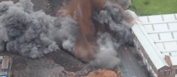 Una potente bomba de la Segunda Guerra Mundial explota en el Reino Unido - Sputnik Mundo