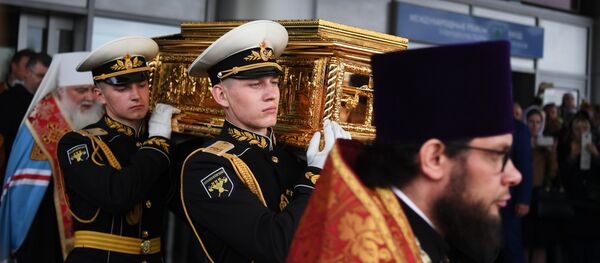 Llega a Moscú una reliquia de San Nicolás de Bari - Sputnik Mundo