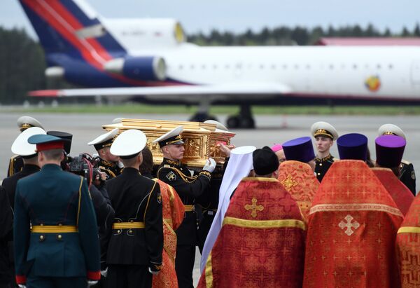 Llega a Moscú una reliquia de San Nicolás de Bari - Sputnik Mundo