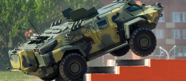 MILEX-2017: Bielorrusia 'muestra sus múculos' - Sputnik Mundo