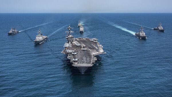 El portaviones estadounidense USS Carl Vinson escoltado por unos destructores surcoreanos (archivo) - Sputnik Mundo