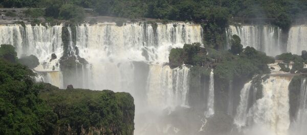 Las cataratas del Iguazú, parte del acuífero Guaraní - Sputnik Mundo