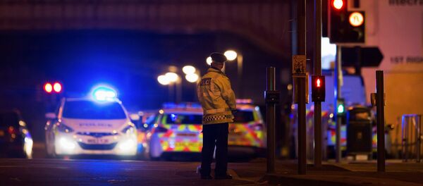 Un policía en la ciudad británica de Mánchester - Sputnik Mundo