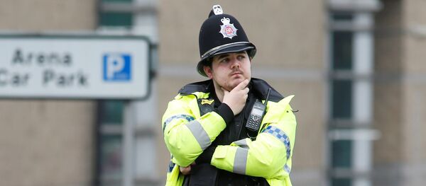 Un policía británico en Mánchester - Sputnik Mundo