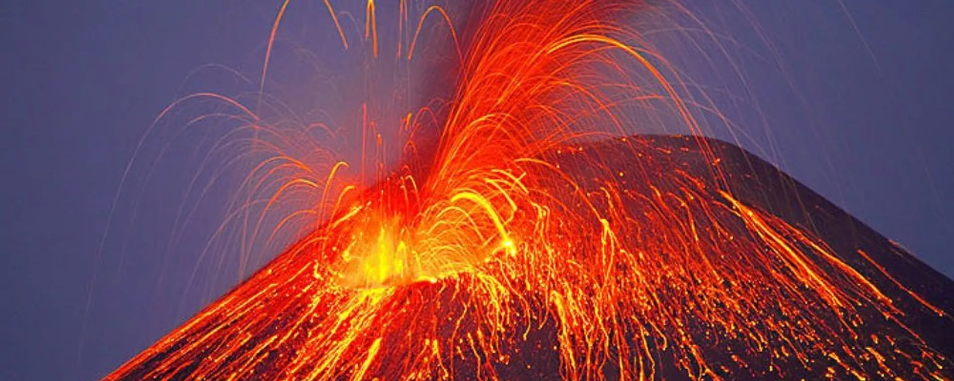 Volcán en erupción - Sputnik Mundo, 1920, 30.09.2020