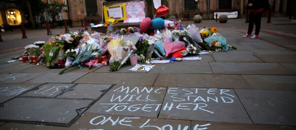 Homenaje a las víctimas del atentado en Mánchester (archivo) - Sputnik Mundo