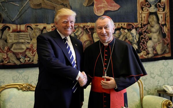 Donald Trump, presidente de EEUU, y el Secretario del Vaticano, Pietro Parolin Donald Trump, presidente de EEUU, y el Secretario del Vaticano, Pietro Parolin - Sputnik Mundo