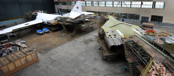 Капитальный ремонт самолетов Ту-160 на Казанском авиазаводе Капитальный ремонт самолетов Ту-160 на Казанском авиазаводе - Sputnik Mundo