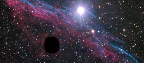 Agujero negro (ilustración gráfica) - Sputnik Mundo