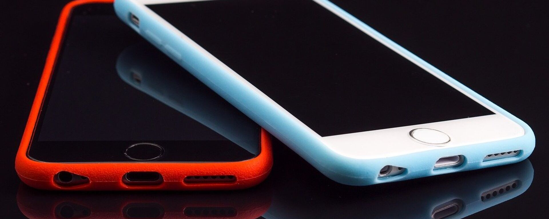 Dos smartphones - Sputnik Mundo, 1920, 27.12.2021