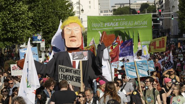 Protestas contra Donald Trump en Bruselas Protestas contra Donald Trump en Bruselas - Sputnik Mundo