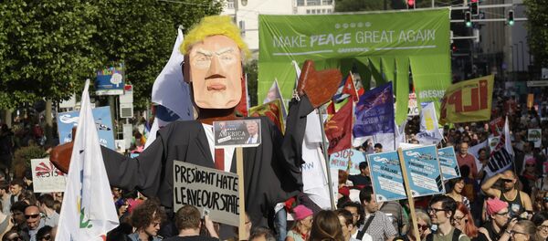 Protestas contra Donald Trump en Bruselas Protestas contra Donald Trump en Bruselas - Sputnik Mundo
