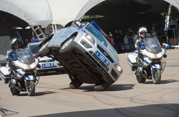 Ley y orden: Policía rusa muestra sus mejores activos - Sputnik Mundo