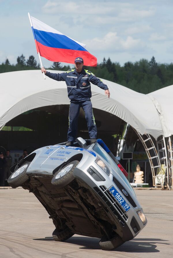 Ley y orden: Policía rusa muestra sus mejores activos - Sputnik Mundo