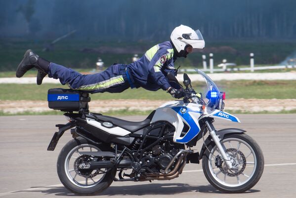 Ley y orden: Policía rusa muestra sus mejores activos - Sputnik Mundo