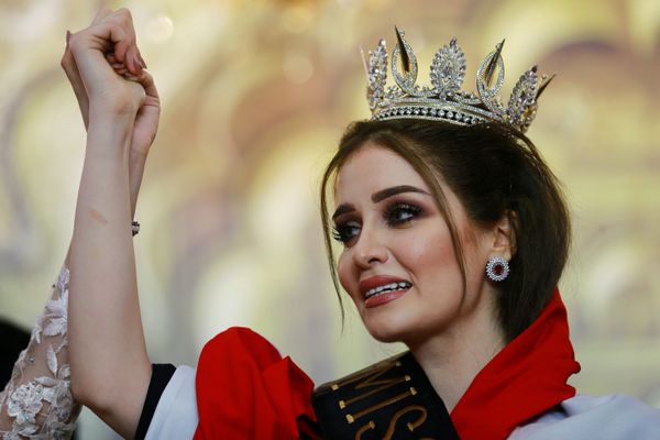 'Scherezades' iraquíes: la ganadora del concurso Miss Irak 2017 y sus rivales 'Scherezades' iraquíes: la ganadora del concurso Miss Irak 2017 y sus rivales - Sputnik Mundo