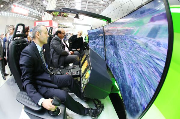 Un automóvil-helicóptero y otras novedades de la HeliRussia 2017 - Sputnik Mundo