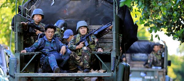 Los saldados filipinos patrullan Marawi - Sputnik Mundo