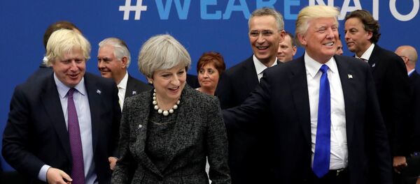 Una cena de trabajo en la sede de la OTAN en Bruselas - Sputnik Mundo