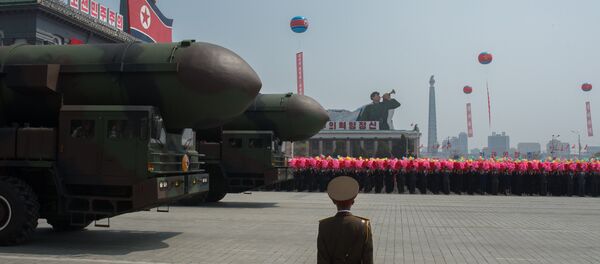 Desfile militar en Corea del Norte (archivo) - Sputnik Mundo
