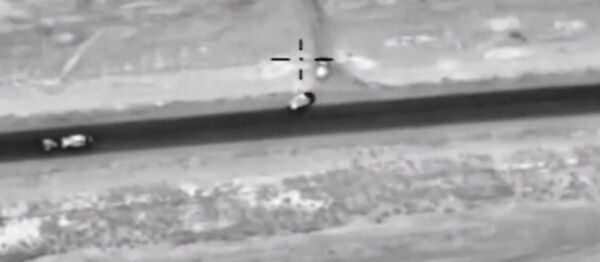 Defendiendo Palmira: aviones rusos eliminan a un centenar de terroristas - Sputnik Mundo