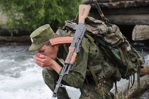 La vida de los encargados de guardar las fronteras de Rusia - Sputnik Mundo