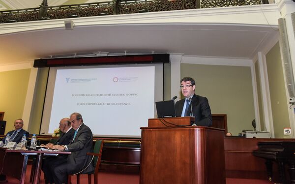 Álvaro Nadal, el ministro de Energía, Turismo y Agenda Digital de España, durante el Foro Empresarial Hispano-Ruso, en la sede de la Cámara de Comercio de Moscú - Sputnik Mundo