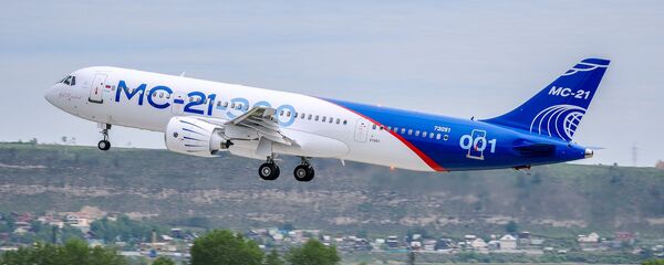 El primer vuelo del nuevo avión de pasajeros ruso, MC-21 - Sputnik Mundo