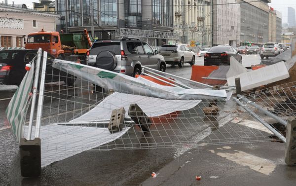 Las consecuencias de huracán en Moscú Las consecuencias de huracán en Moscú - Sputnik Mundo
