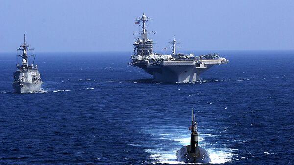 El submarino estadounidense USS Seawolf, junto al portaviones USS John C. Stennis y el destructor japonés JS Oonami, 12 de febrero de 2009 - Sputnik Mundo