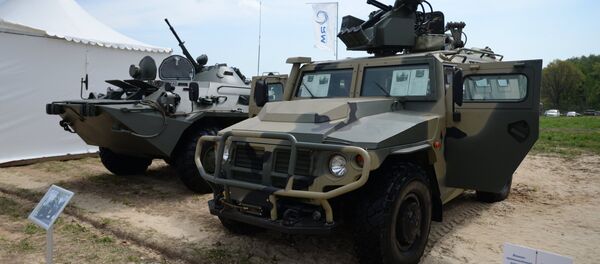 Vehículo blindado Tigr - Sputnik Mundo