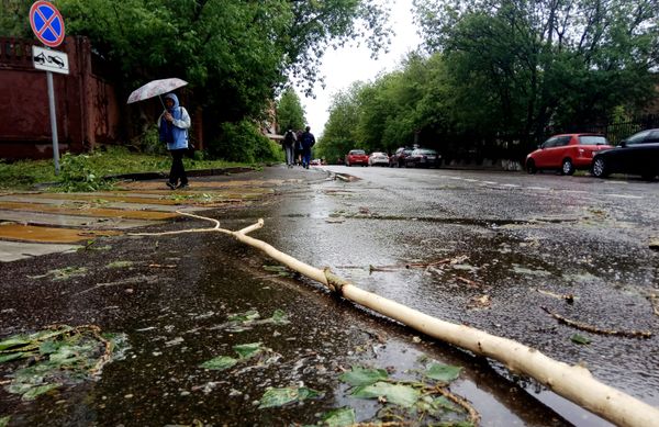 Moscú, las huellas del devastador huracán - Sputnik Mundo