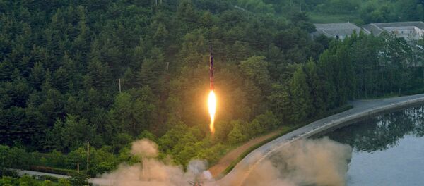 Ensayo de un misil balístico norcoreano  - Sputnik Mundo