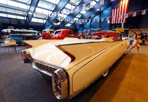 Lucerna presume de automóviles retro en una exposición Lucerna presume de automóviles retro en una exposición - Sputnik Mundo