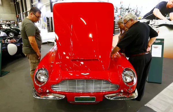 Lucerna presume de automóviles retro en una exposición Lucerna presume de automóviles retro en una exposición - Sputnik Mundo