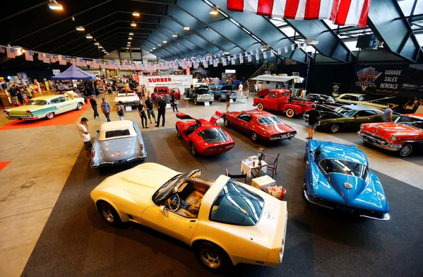 Lucerna presume de automóviles retro en una exposición Lucerna presume de automóviles retro en una exposición - Sputnik Mundo