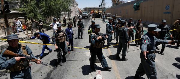 La policía de Afganistán en el lugar del atentado en Kabul - Sputnik Mundo