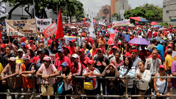 Partidarios del Gobierno del presidente Nicolás Maduro (archivo) - Sputnik Mundo