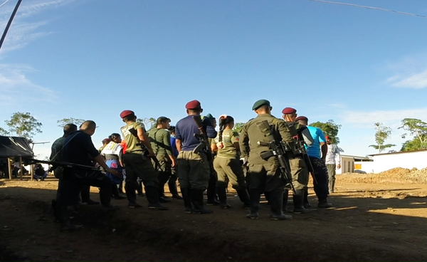 Guerrilleros de las FARC - Sputnik Mundo