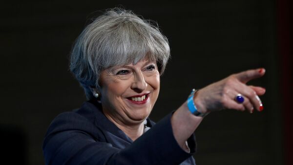 Theresa May, primera ministra de Reino Unido - Sputnik Mundo