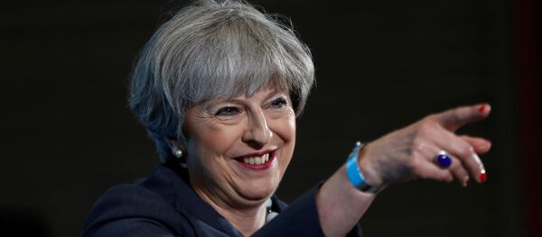 Theresa May, primera ministra de Reino Unido - Sputnik Mundo