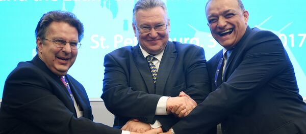 Director del departamento de América Latina y el Caribe de la Organización de Naciones Unidas para el Desarrollo Industrial (ONUDI) Carlos Ernesto Chanduvi Suarez , Director del departamento latinoamericano del Ministerio de Asuntos Exteriores de Rusia, Alexander Schetinin, vicegobernador de San Petersburgo,  Sergei Movchan - Sputnik Mundo