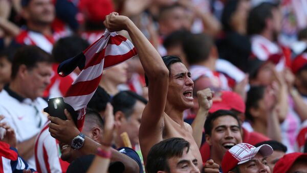 Hinchas mexicanos (imagen referencial) - Sputnik Mundo