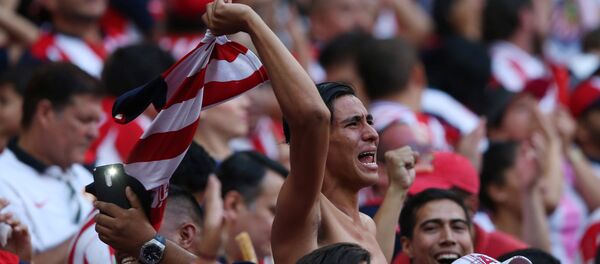 Hinchas mexicanos (imagen referencial) - Sputnik Mundo