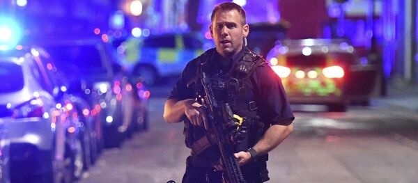 La policía de Londres en el lugar del ataque - Sputnik Mundo