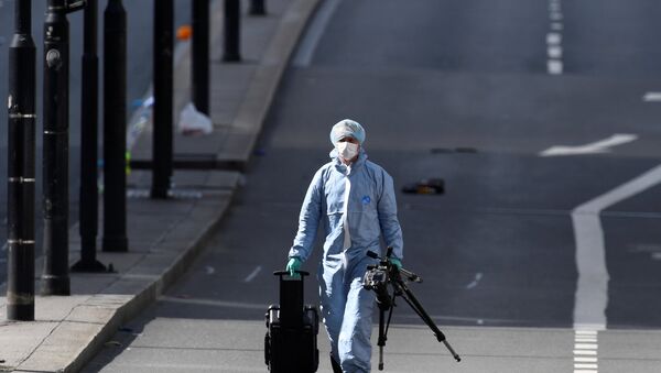 Los trabajos de investigación en el puente London Bridge tras el atentado - Sputnik Mundo