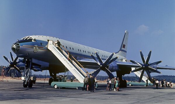 Los amos del cielo: aeronaves civiles legendarias fabricadas en la URSS - Sputnik Mundo