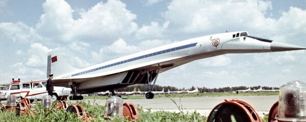 Avión supersónico soviético Tu-144 - Sputnik Mundo