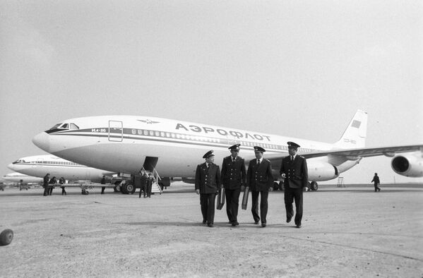 Los amos del cielo: aeronaves civiles legendarias fabricadas en la URSS - Sputnik Mundo