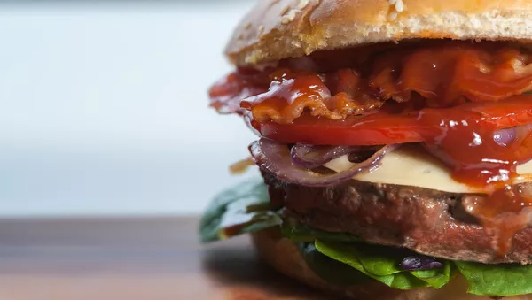 Hamburguesa (imagen referencial) - Sputnik Mundo